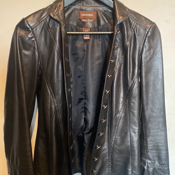 Authentic vintage 90s Danier Leather women’s fitted jacket - Picture 10 of 10